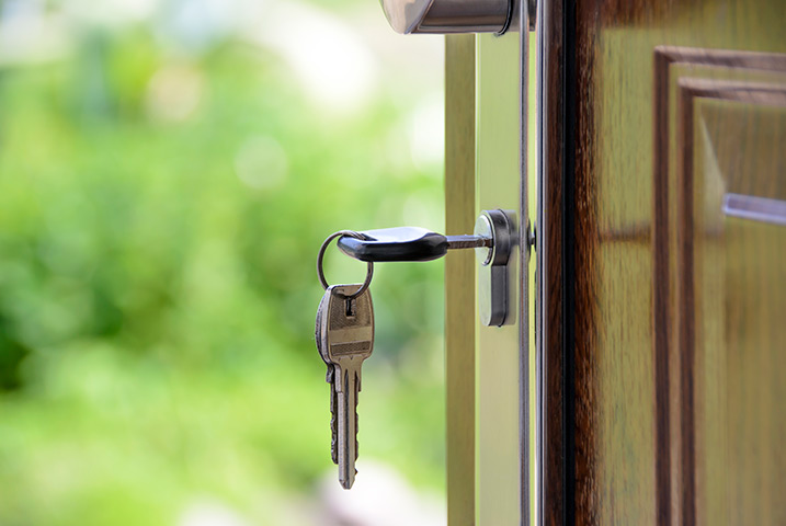 A2B Locks are able to provide local locksmiths in Oxhey to repair your broken locks. 